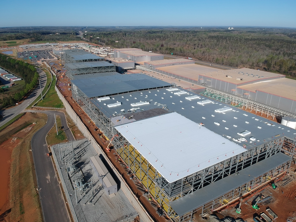 SK Innovation Co.'s battery factory under construction in the U.S. state of Georgia is seen in this file photo provided by the company on Sept. 28, 2021. (PHOTO NOT FOR SALE) (Yonhap) 
