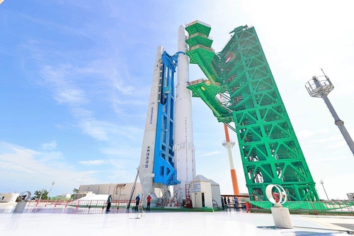 (LEAD) S. Korea prepares to launch 1st homegrown space rocket