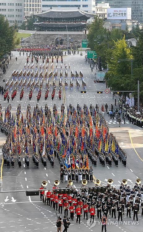 S. Korea eyes large-scale military parade to mark Armed Forces Day next year