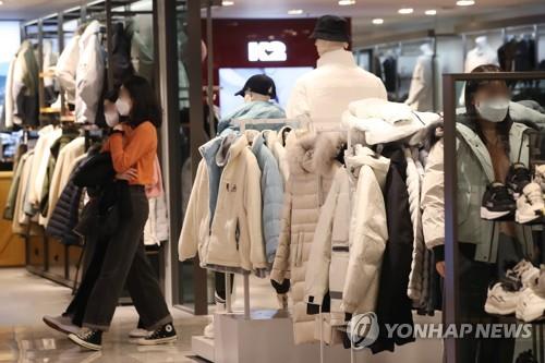 Retail sales up 14.4 pct in October on sales events, cold weather