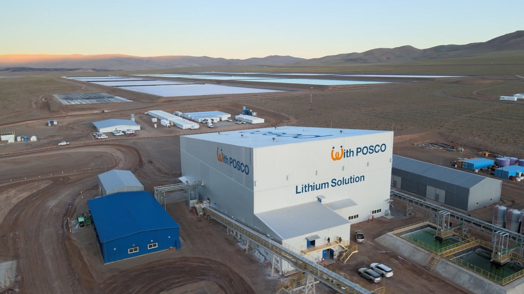 This photo, provided by POSCO on March 25, 2022, shows its lithium plant and brine water storage facility in northern Argentina. (PHOTO NOT FOR SALE) (Yonhap)