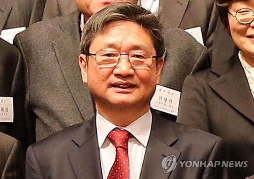 (profile) Longtime journalist Park Bo-gyoon named culture minister