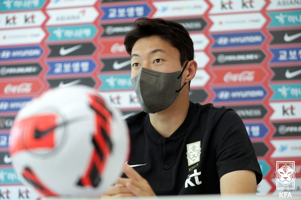 Hwang Ui-jo, forward for the South Korean men's national football team, speaks during an online press conference at the National Football Center in Paju, Gyeonggi Province, on June 1, 2022, in this photo provided by the Korea Football Association. (PHOTO NOT FOR SALE) (Yonhap)