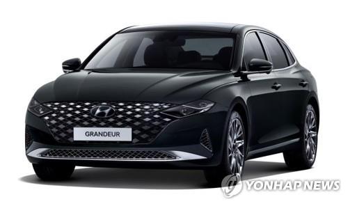 A photo provided by Hyundai Motor of its Grandeur Hybrid model (PHOTO NOT FOR SALE) (Yonhap)