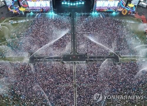 Singer Psy's company under probe over death of water concert worker