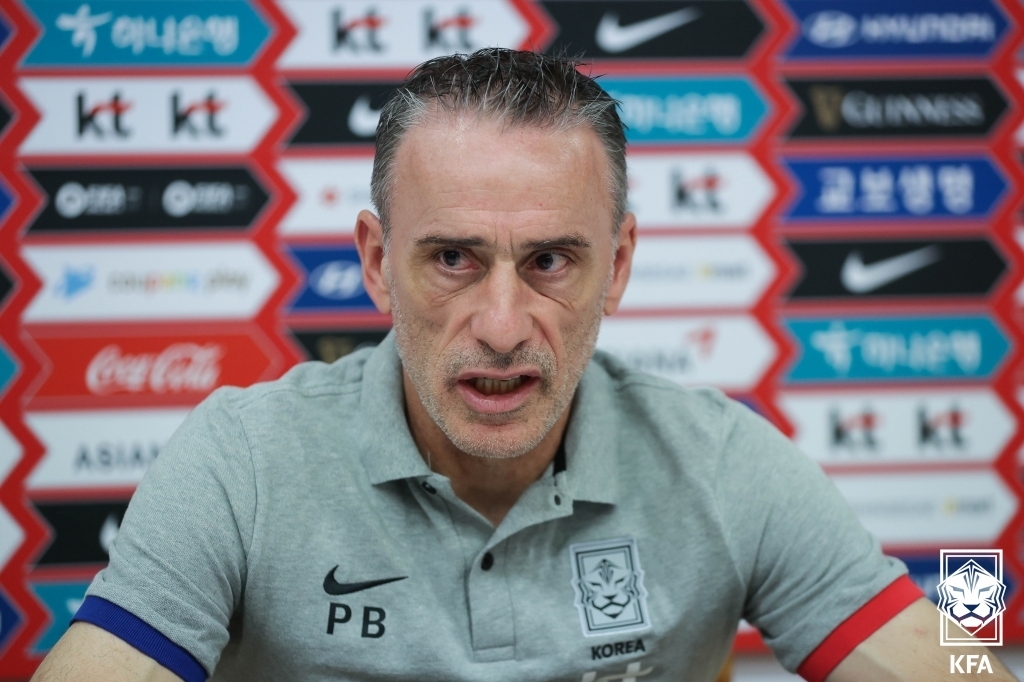 Paulo Bento, head coach of the South Korean men's national football team, speaks during an online press conference at the National Football Center in Paju, Gyeonggi Province, on Sept. 25, 2022, in this photo provided by the Korea Football Association. (PHOTO NOT FOR SALE) (Yonhap)