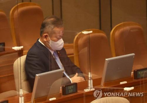 Interior Minister Lee Sang-min attends a plenary parliamentary session on Dec. 8, 2022, where a motion calling for his dismissal was reported.