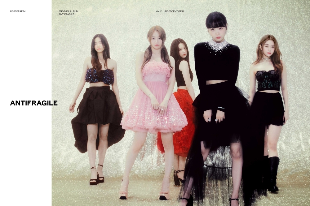 K-pop girl group Le Sserafim is seen in this concept photo for the group's 2nd EP, "Antifragile," provided by Source Music. (PHOTO NOT FOR SALE) (Yonhap)