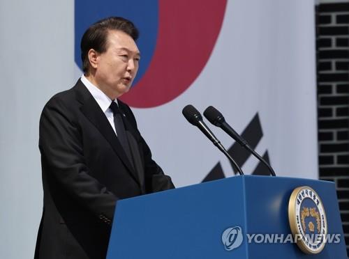 (LEAD) Yoon hails S. Korea's election as UNSC member as 'victory of global diplomacy'