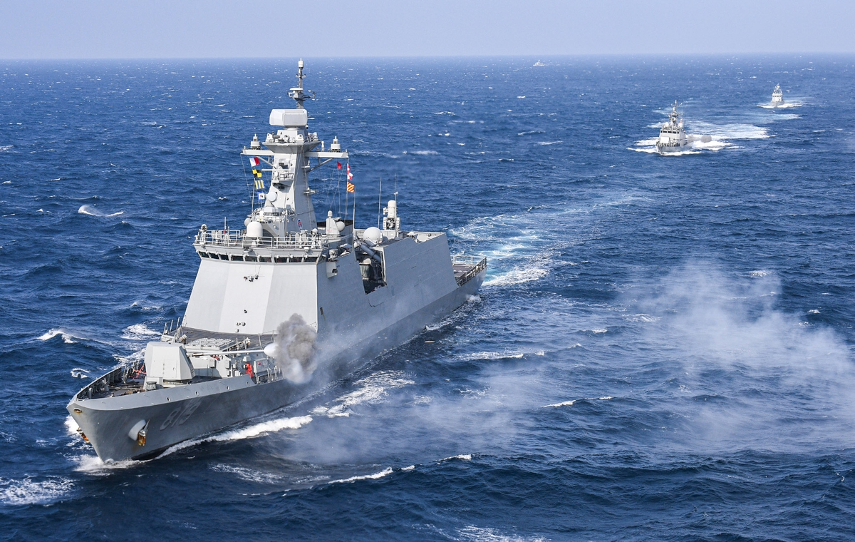 The 2,800-ton Gyeongnam frigate (front) and other warships stage live-fire drills in waters off South Korea's southern coast on Jan. 3, 2024, in this photo provided by the Navy. (PHOTO NOT FOR SALE) (Yonhap)