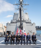 Defense chief visits Australia's Fleet Command