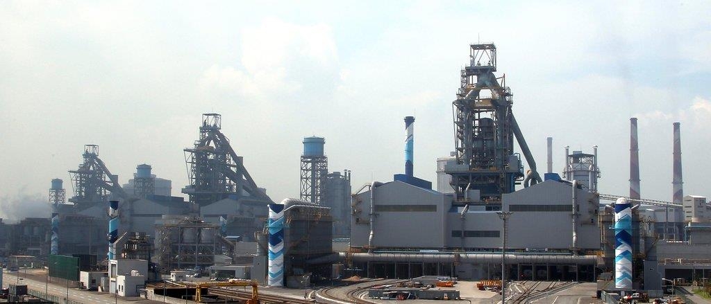 This file photo provided by Hyundai Steel shows its integrated steel mill in Dangjin, about 80 kilometers southwest of Seoul. (PHOTO NOT FOR SALE) (Yonhap)
