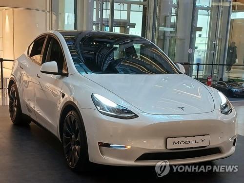Imported car sales jump 23 pct in Nov. on Tesla, German models