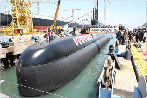 Le sous-marin Ardadedali expédié à l'Indonésie dans le cadre du premier contrat. ⓒ DAPA