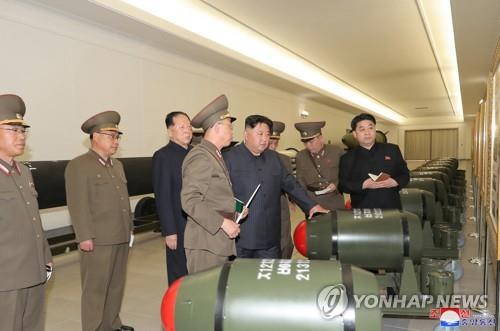 (LEAD) Kim Jong-un appelle à accélérer la production d'«armes nucléaires»