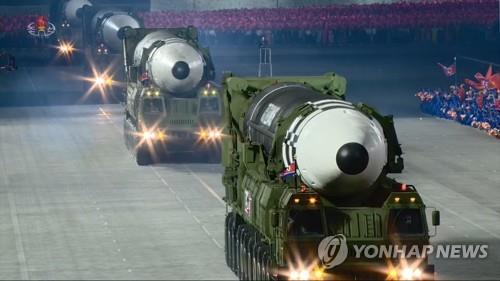 北朝鮮が４月に軍事パレードか　「訓練場に隊列」の報道