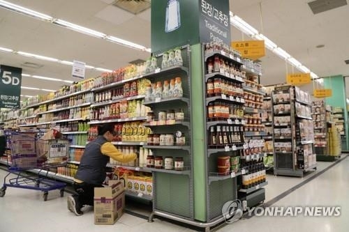 '주름 깊어지는' 유통업계…경기전망 4분기 연속 하강곡선 '주름 깊어지는' 유통업계…경기전망 4분기 연속 하강곡선