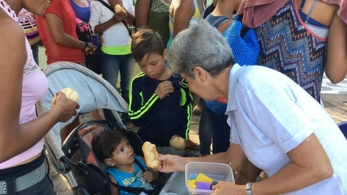 브라질 난민 수용시설에서 보살핌을 받고 있는 베네수엘라 어린이 [브라질 뉴스포털 G1]