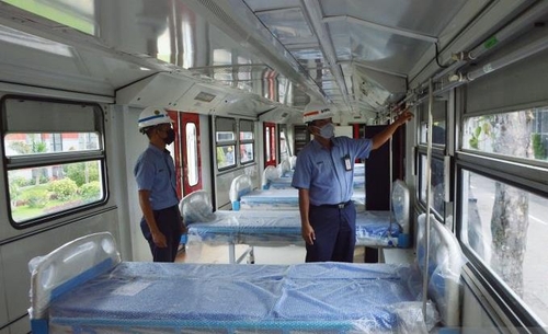 인도네시아 소도시, 코로나병상 부족에 열차를 응급병원으로
