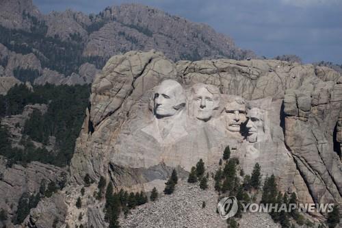 미 사우스다코타서 산불 3건…러시모어 큰바위얼굴공원도 폐쇄 | 연합뉴스