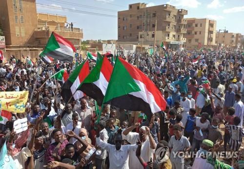 아프리카 수단 전역에서 反쿠데타 시위…"최소 2명 사망"
