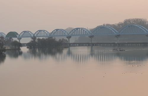 충주 남한강 중부내륙철도 교량