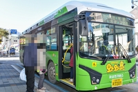 정선군, 교통약자 위한 친환경 저상 전기버스 운영