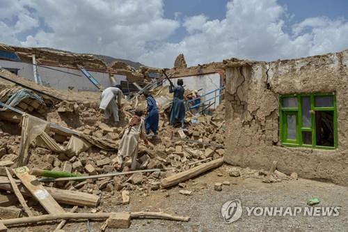탈레반 "지진 구조작업 끝났다"…역량부족 속 부상자 치료 집중