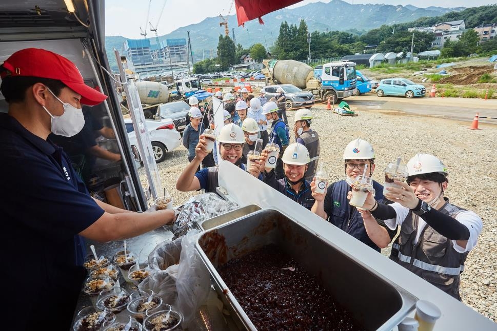 한화건설 '찾아가는 팥빙수차' 