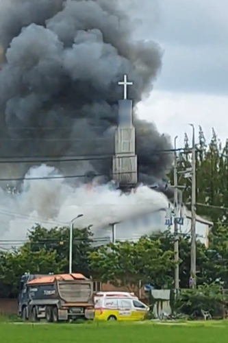 광주 한 교회서 화재…인명피해 없어(종합)