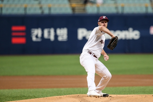 KBO 통산 50승을 달성한 키움 에릭 요키시