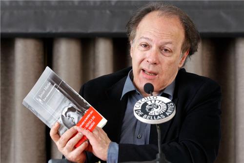 스페인 문학 거장 하비에르 마리아스 별세…향년 70세