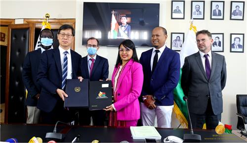 한국-마다가스카르 대외경제협력기금(EDCF) 시행약정(AR) 서명식