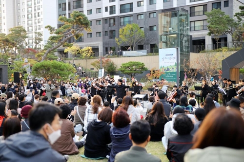 [게시판] 대우건설, 인천 검단 입주민 위한 '발코니 음악회'