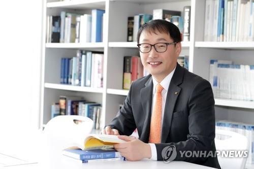 KT 차기대표 후보 확정 해 넘기나…연말 임원 인사도 지연