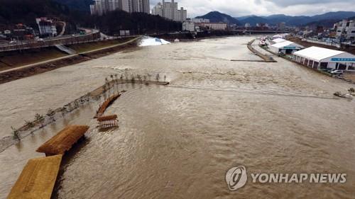 2020년 1월 8일 폭우로 인해 침수된 홍천 축제장