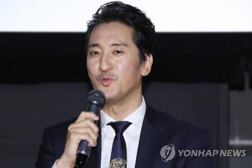 '신현준 갑질 피해' 주장 前매니저 협박 혐의 벌금형