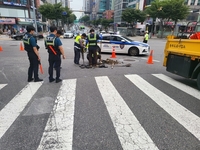 "도로가 물렁물렁"…강남 차병원사거리 지반 내려앉아