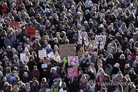  아이슬란드 '여성 파업'과 한국의 저출산