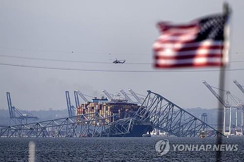 26일(현지시간) 미국 볼티모어 다리 붕괴 현장[AP 연합뉴스 자료사진. 재판매 및 DB 금지]