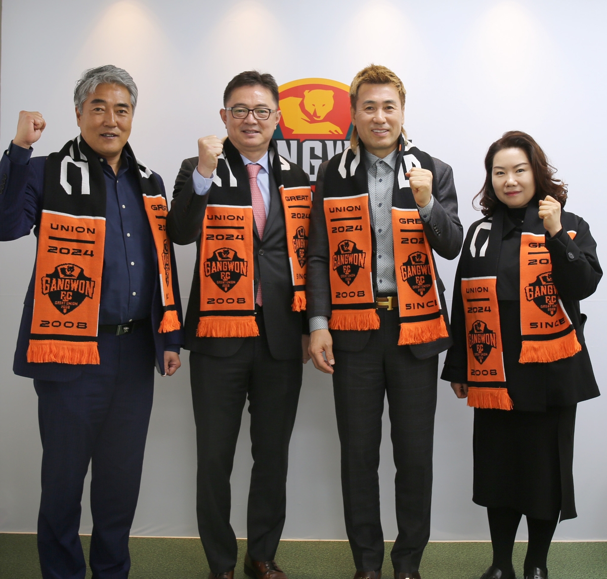 Gangwon FC-Shinhan Bank Gangwon Headquarters Season Ticket Donation Event
