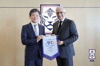 AFC 살만 회장 방한…"한국, 아시아 축구 리더 역할 해줘야"