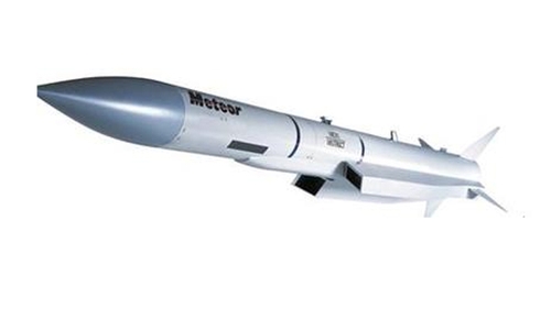 국산전투기 KF-21, 사거리 200㎞ '미티어' 첫 실사격 성공