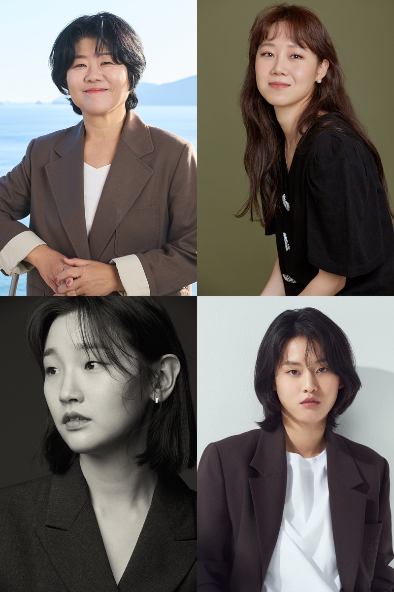 이정은, 공효진, 이연, 박소담(시계방향으로)