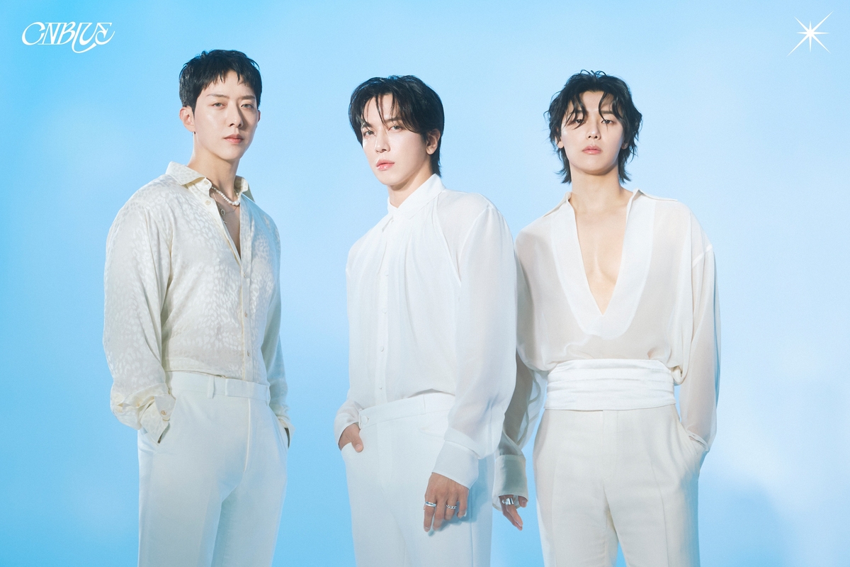 미니음반 '엑스' 발매하는 씨엔블루