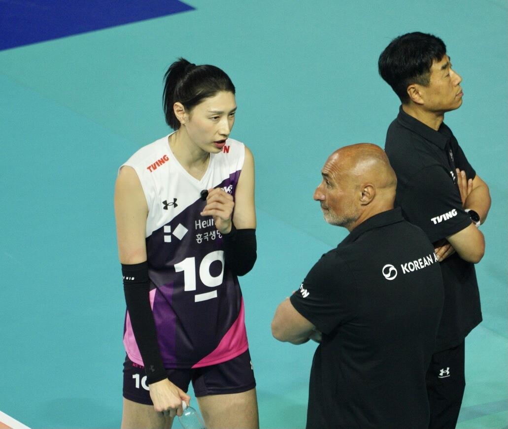 김연경, 세계올스타로 한국 대표팀과 경기서 