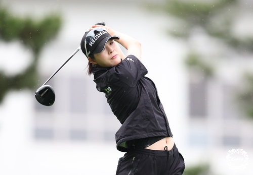 패션모델 같았던 김나영, 체중 불리고 KLPGA 첫 우승 기회(종합2보)