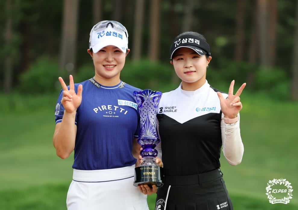 우승한 언니 고지우와 동생 고지원(오른쪽)