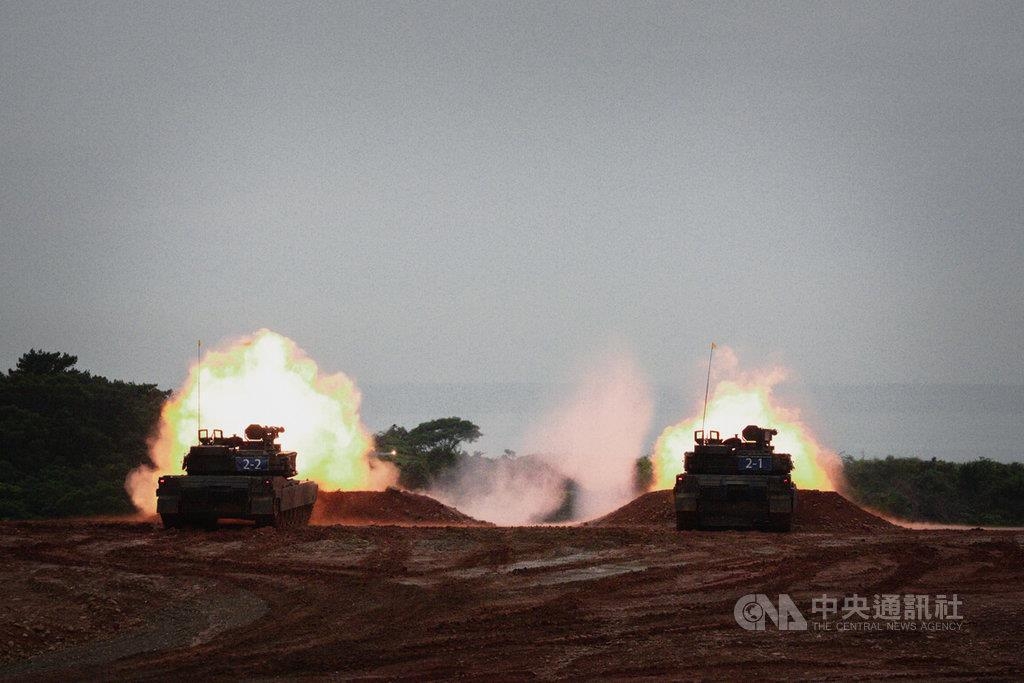 美 M1A2T 전차 선보인 대만…첨단 전투기들 슬그머니…