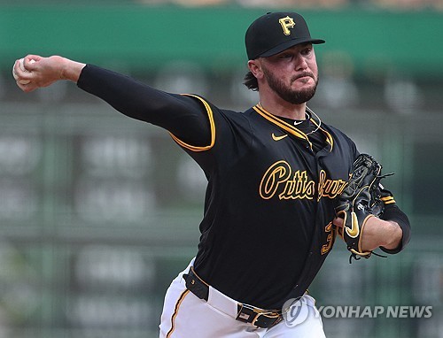 MLB 유일한 1점대 ERA 스킨스, 불운 떨치고 54일 만에 승리투수
